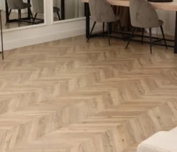 Types-of-PVC-carpet-flooring-and-designs-400x500
